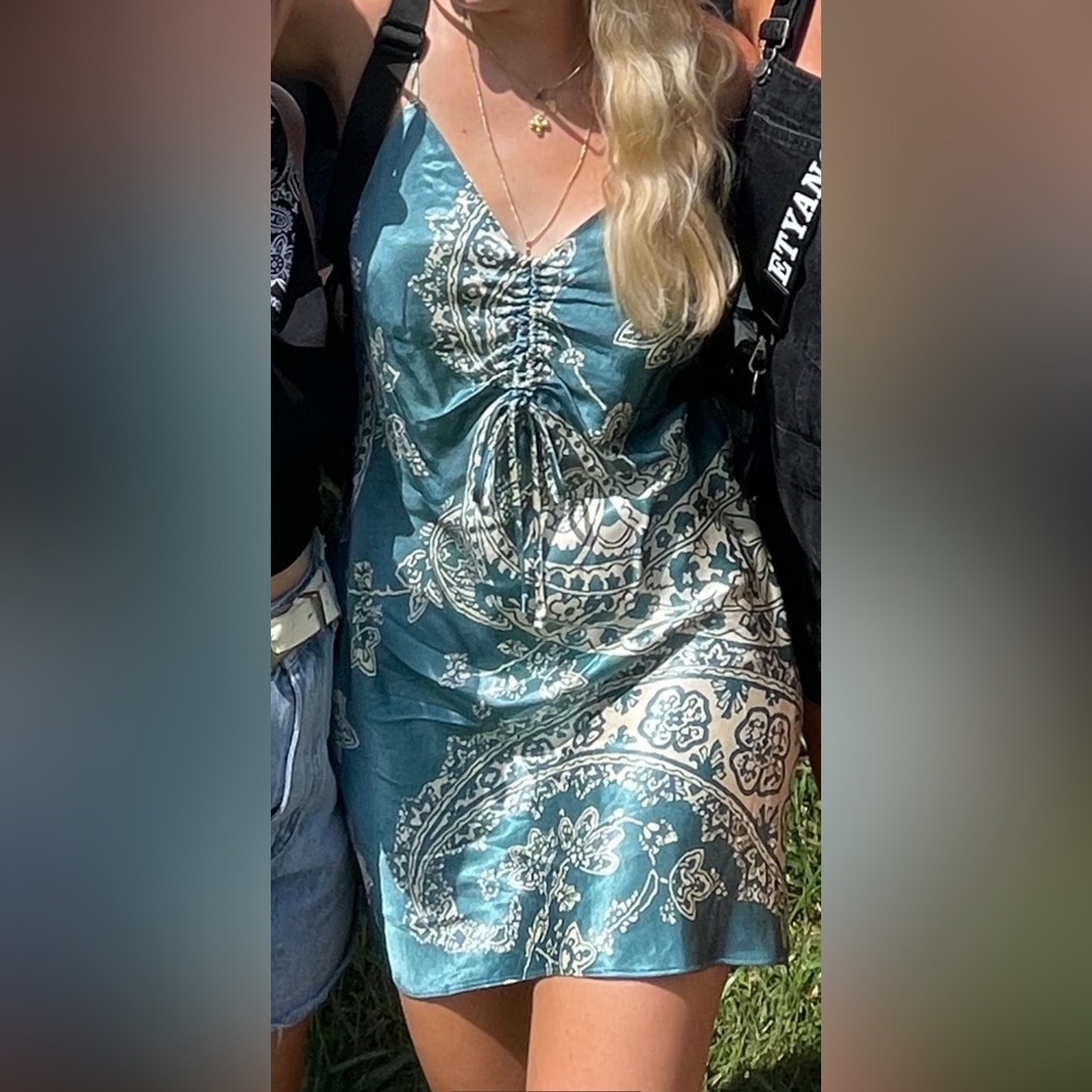 Zara SATIN EFFECT PRINT DRESS - Picture 3 of 3